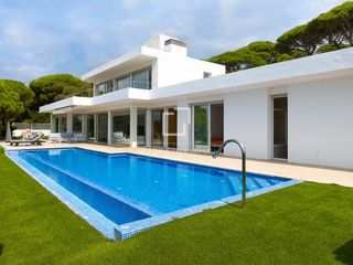 Xalet a Supermaresme. Casa mediterránea con vistas panorámicas al mar en supermaresme,