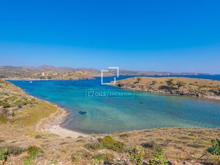 Landgut in Cadaqués. Parcela de 3.714 m en venta con vistas al mar y la isla de port