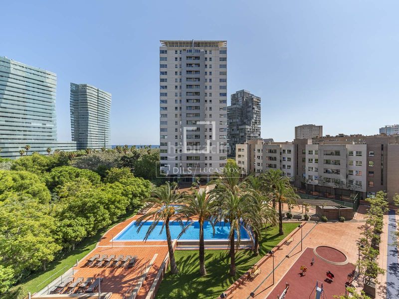 Foto 90c7a53c-3cd4-429d-886b-1ad0f23636f7. Pis amb calefacció aparcament piscina a Diagonal Mar i el Front Marítim del Poblenou Barcelona