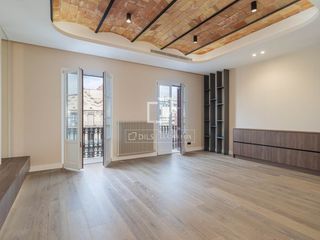 Piso en Dreta de l´Eixample. Piso en excelentes condiciones de 4 dormitorios en venta en eixa