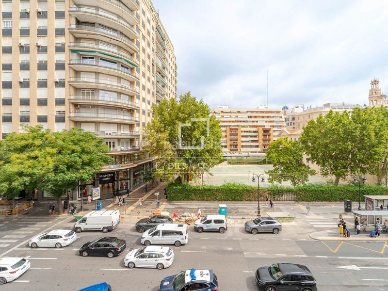 Foto 840be1e2-1ff2-4b32-b92b-39b36c120709. Pis a La Roqueta Valencia
