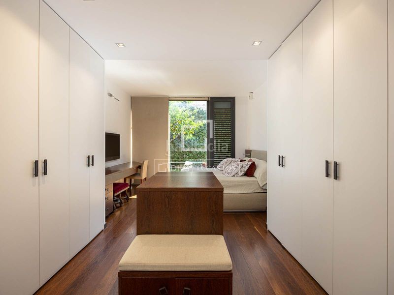 Foto 1a7db172-cb6e-453c-8e6a-c4545d501449. Chalet exclusiva casa de diseño arquitectónico cerca de los prestigiosos colegios internacionales . en Barcelona