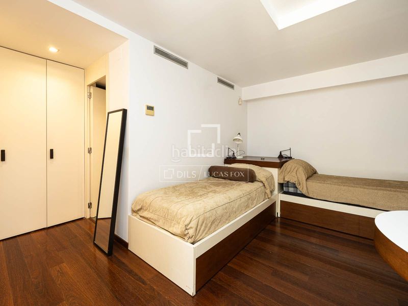 Foto 2b9418d4-5010-4ab6-9c0f-a0c5fa35c53e. Chalet exclusiva casa de diseño arquitectónico cerca de los prestigiosos colegios internacionales . en Barcelona
