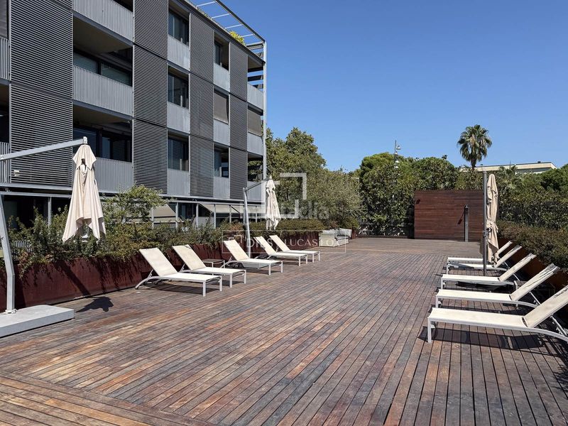 Foto 4bc6de79-ec66-44b7-a341-02a5f17c24ea. Chalet exclusiva casa de diseño arquitectónico cerca de los prestigiosos colegios internacionales . en Barcelona