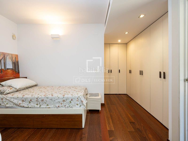 Foto 7f4e6fbc-fb76-483c-915e-4a21a396d9ca. Chalet exclusiva casa de diseño arquitectónico cerca de los prestigiosos colegios internacionales . en Barcelona