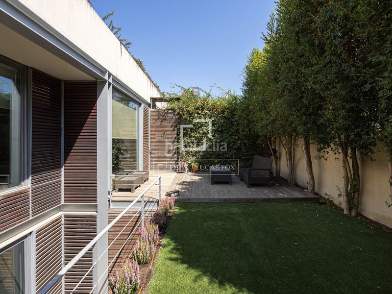 Foto 9c565c64-ac8c-4d2d-b827-1d561e8aff28. Chalet exclusiva casa de diseño arquitectónico cerca de los prestigiosos colegios internacionales . en Barcelona