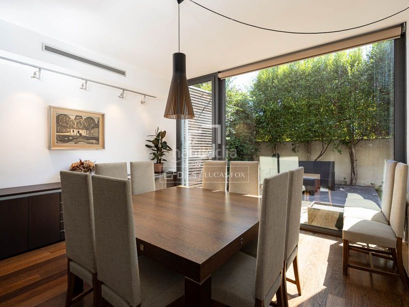 Foto d2c042f4-b992-4cda-8f61-8f62a725b494. Chalet exclusiva casa de diseño arquitectónico cerca de los prestigiosos colegios internacionales . en Barcelona