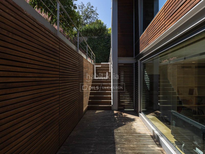 Foto f6c08659-7a04-4c61-b0c4-7c86a04b9efc. Chalet exclusiva casa de diseño arquitectónico cerca de los prestigiosos colegios internacionales . en Barcelona
