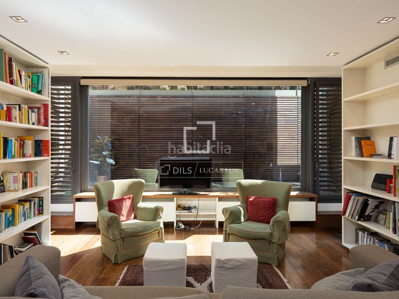 Foto f7c1d667-d046-420b-a672-ca2370c420c3. Chalet exclusiva casa de diseño arquitectónico cerca de los prestigiosos colegios internacionales . en Barcelona