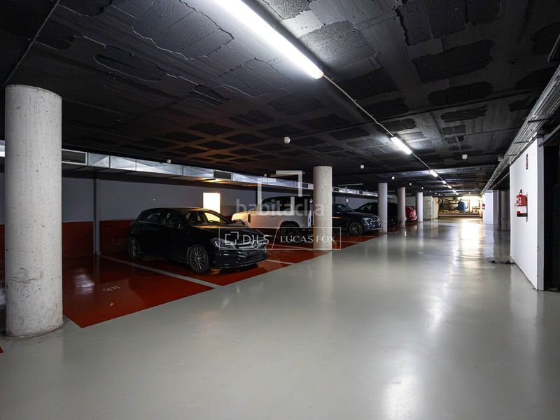 Foto fd5c94b2-9180-4bc7-b0cc-db74b5c1f74e. Chalet exclusiva casa de diseño arquitectónico cerca de los prestigiosos colegios internacionales . en Barcelona