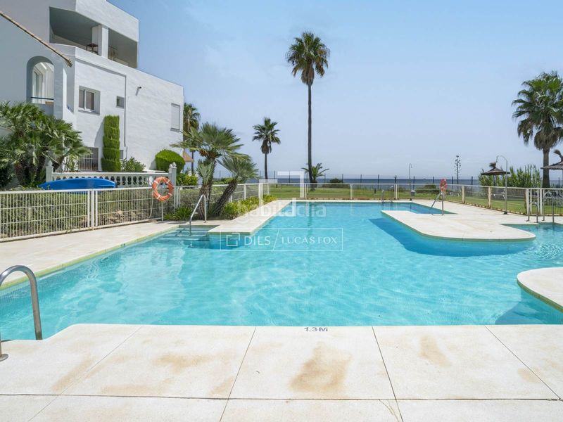 Foto c2d13fbc-fe97-4207-8985-d0fd8afe6d9f. Àtic amb calefacció aparcament piscina a bahía de Casares Casares