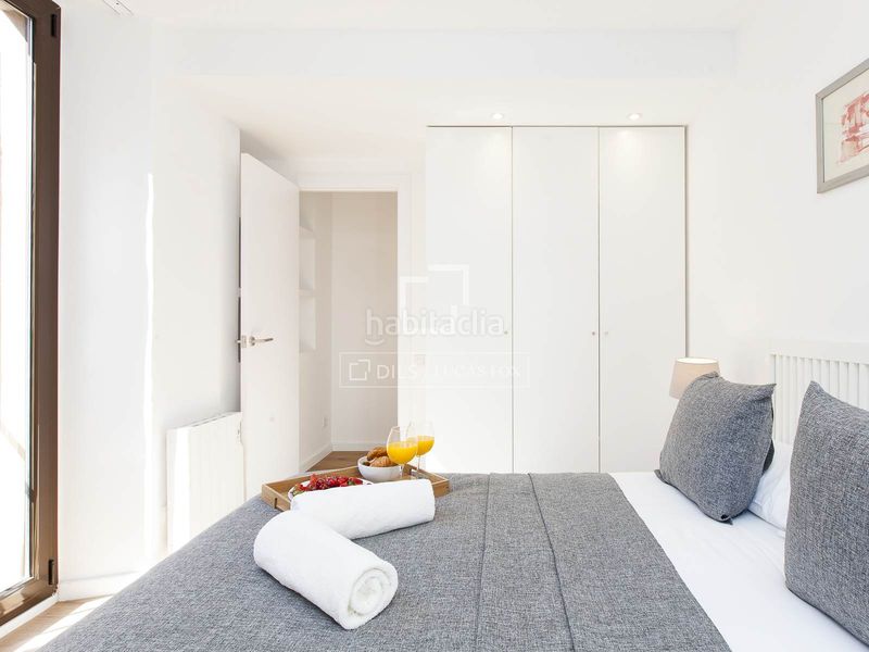 Foto bef9fac0-d4bd-4922-8b5f-b83a66d8e3b3. Pis a Gòtic Barcelona