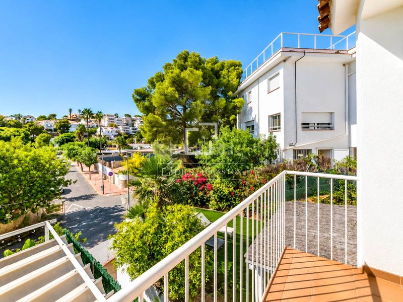 Foto 96d2c315-ea95-4002-a2e6-b0ffb531bd6e. Chalet casa de 4 dormitorios en venta en vallpineda, sitges en Sant Pere de Ribes