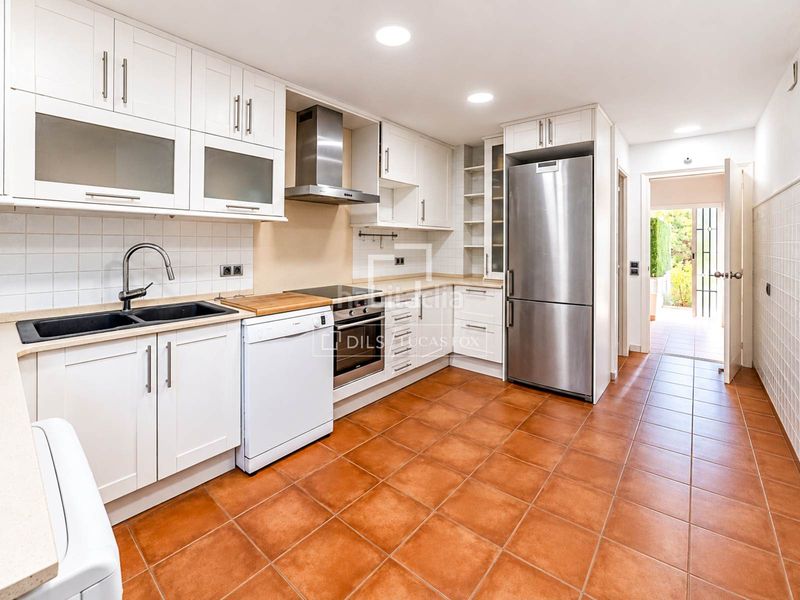 Foto c6d67ea6-51bf-48bd-99ea-bbf6b357e833. Chalet casa de 4 dormitorios en venta en vallpineda, sitges en Sant Pere de Ribes