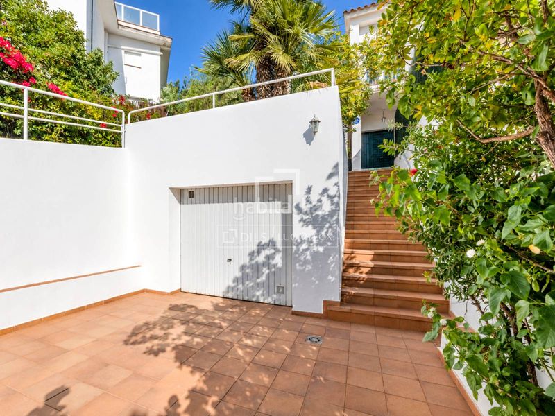 Foto d5e0d950-b4e8-41c0-a1ca-2818604c0d10. Chalet casa de 4 dormitorios en venta en vallpineda, sitges en Sant Pere de Ribes