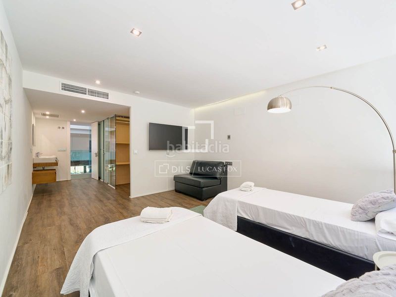 Foto b8ef6573-4793-408b-ae87-2f080b758eb0. Chalet casa villa excelentes de 7 dormitorios en venta en granada, granada en Zubia (La)