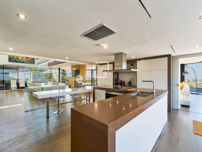 Foto d63d2f98-6243-4d1d-bae2-bb0e7e7e42a9. Chalet casa villa excelentes de 7 dormitorios en venta en granada, granada en Zubia (La)