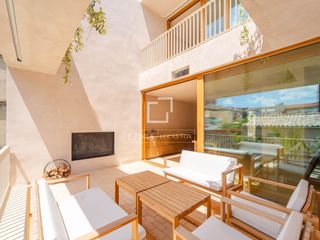 Chalet in El Cabanyal-El Canyamelar. Casa  villa excelentes de 3 dormitorios en venta en playa malvar