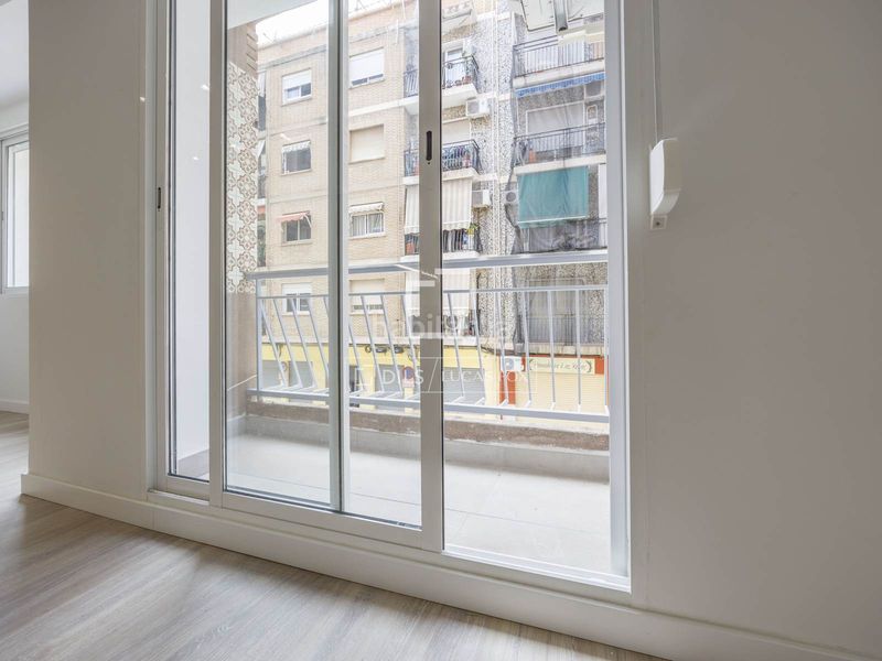 Foto 460d0783-4cb5-489a-b1dc-1a2c41416176. Alquiler piso  en excelentes condiciones de 4 dormitorios con terraza de 7 m en alquiler en palacio de congresos, en Valencia