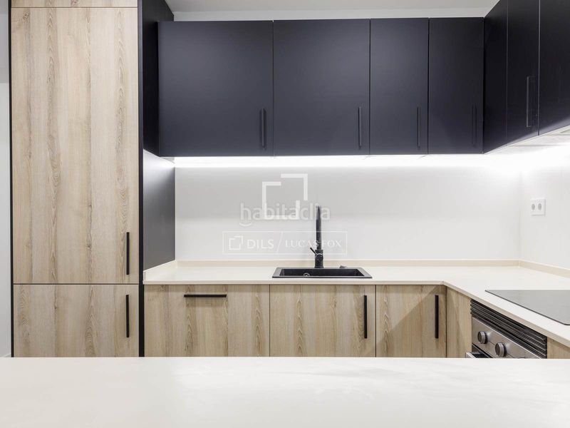 Foto 8463f909-b8a1-4007-b4ac-56a09d8769cd. Alquiler piso  en excelentes condiciones de 4 dormitorios con terraza de 7 m en alquiler en palacio de congresos, en Valencia