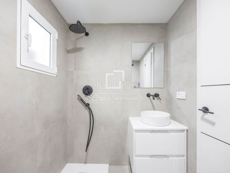 Foto a1599f86-dd06-495d-89ef-b2716c7e23b0. Alquiler piso  en excelentes condiciones de 4 dormitorios con terraza de 7 m en alquiler en palacio de congresos, en Valencia