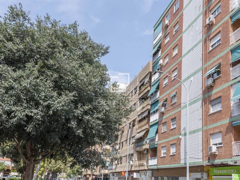 Foto bf3d1152-5d6f-4872-8046-4dbb6aa33159. Alquiler piso  en excelentes condiciones de 4 dormitorios con terraza de 7 m en alquiler en palacio de congresos, en Valencia