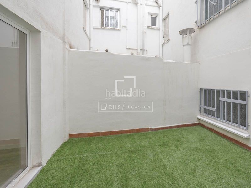 Foto e3bb29cf-0042-441b-9312-375a4725d809. Alquiler piso  en excelentes condiciones de 4 dormitorios con terraza de 7 m en alquiler en palacio de congresos, en Valencia