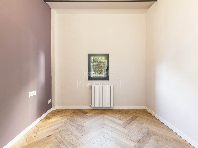 Foto f6acc4f4-710b-44bd-92b3-cce01fdf871f. Pis a Gòtic Barcelona