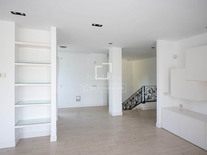 Foto 4e9d9ff0-6b56-4e69-bc19-bd7fbd3214ab. Miete chalet mit heizung parking pool in La Florida - El Plantío Madrid