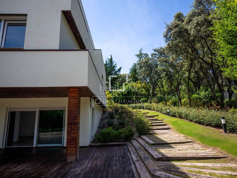 Foto 573c45b2-8c09-4f3f-9ece-a078b6ce6225. Miete chalet mit heizung parking pool in La Florida - El Plantío Madrid