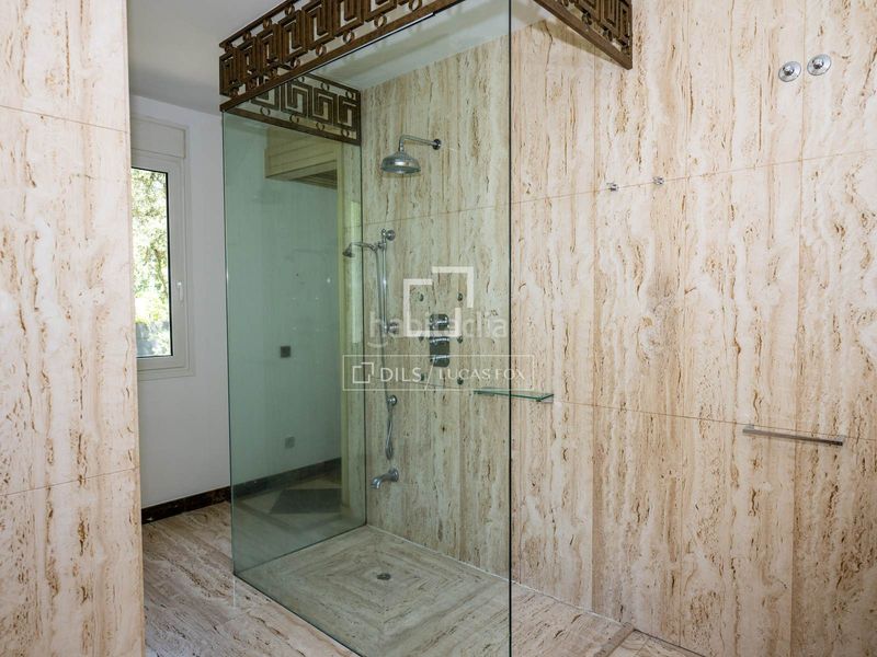 Foto a6fc384d-2bd6-49eb-8312-b6a353697dcf. Miete chalet mit heizung parking pool in La Florida - El Plantío Madrid