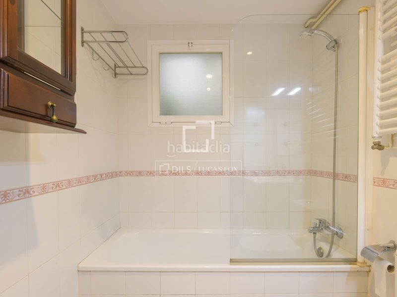 Foto 51c616c6-3a17-4d16-bccb-c2ebc4e2498a. Piso apartamento de 3 dormitorios en venta en la malagueta, , a pasos de la playa y con vistas a la ciudad y al mar en Málaga