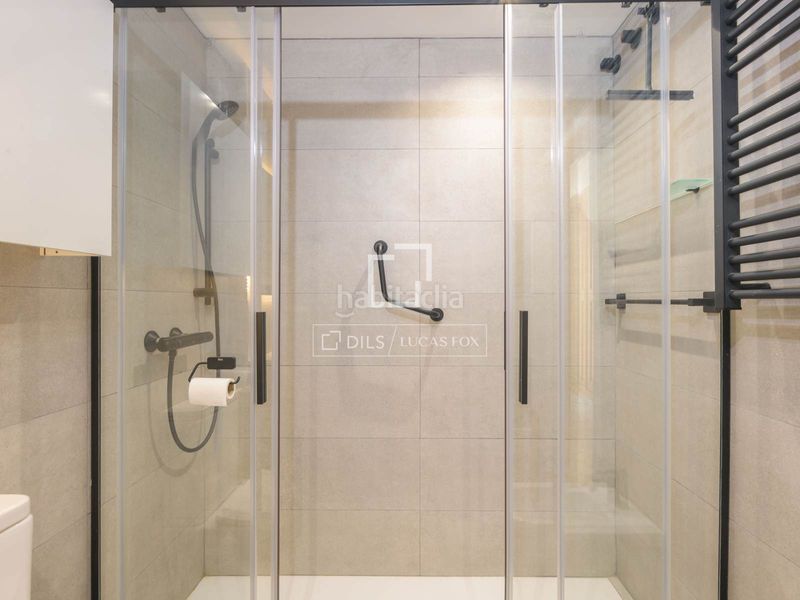 Foto 5b54959d-1efd-4443-9edb-2565a56d6303. Piso apartamento de 3 dormitorios en venta en la malagueta, , a pasos de la playa y con vistas a la ciudad y al mar en Málaga