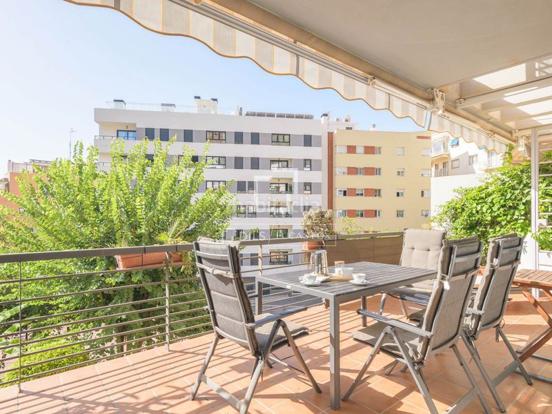 Foto 6f6af500-876a-47e2-ab3f-6ed94b6ce910. Piso apartamento de 3 dormitorios en venta en la malagueta, , a pasos de la playa y con vistas a la ciudad y al mar en Málaga