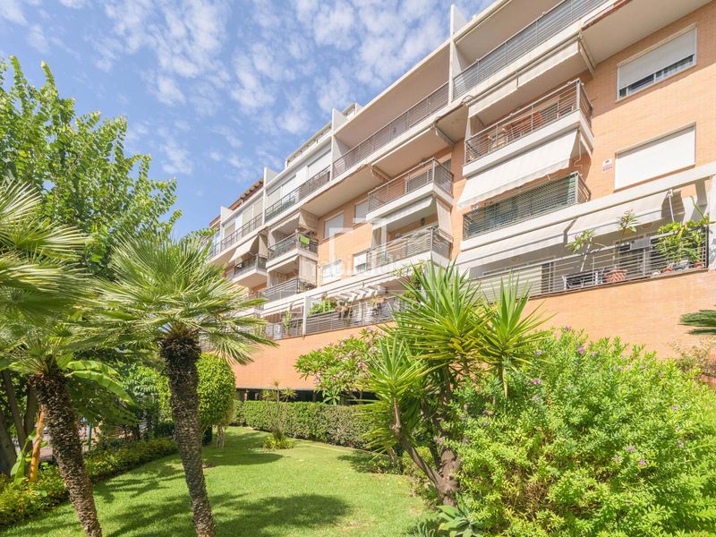Foto 85cd0f24-d93d-4ea1-90b3-1a97b159774e. Piso apartamento de 3 dormitorios en venta en la malagueta, , a pasos de la playa y con vistas a la ciudad y al mar en Málaga