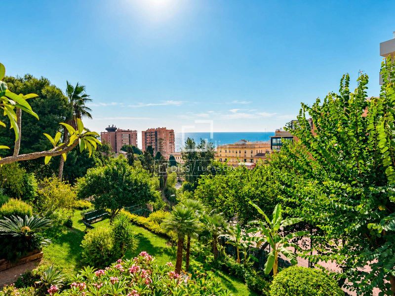 Foto 997c85ef-7484-454e-906b-aa89b7791872. Piso apartamento de 3 dormitorios en venta en la malagueta, , a pasos de la playa y con vistas a la ciudad y al mar en Málaga