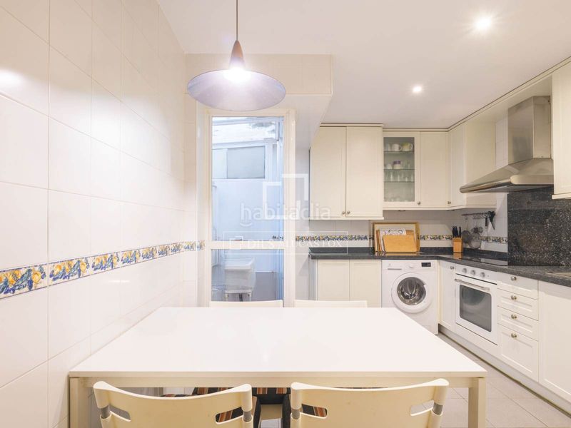 Foto a5cf65d5-182e-464c-b9e8-186732356ead. Piso apartamento de 3 dormitorios en venta en la malagueta, , a pasos de la playa y con vistas a la ciudad y al mar en Málaga