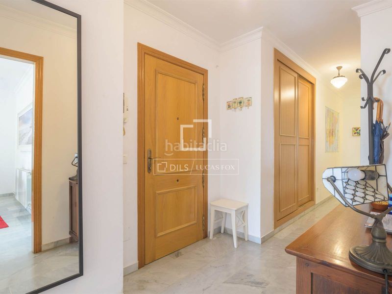 Foto c9b0c4e6-1a39-4558-9132-5647f4e3f3b2. Piso apartamento de 3 dormitorios en venta en la malagueta, , a pasos de la playa y con vistas a la ciudad y al mar en Málaga