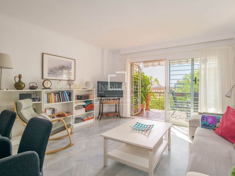 Foto fdd72585-6cde-42a1-80f8-7543f43d742c. Piso apartamento de 3 dormitorios en venta en la malagueta, , a pasos de la playa y con vistas a la ciudad y al mar en Málaga