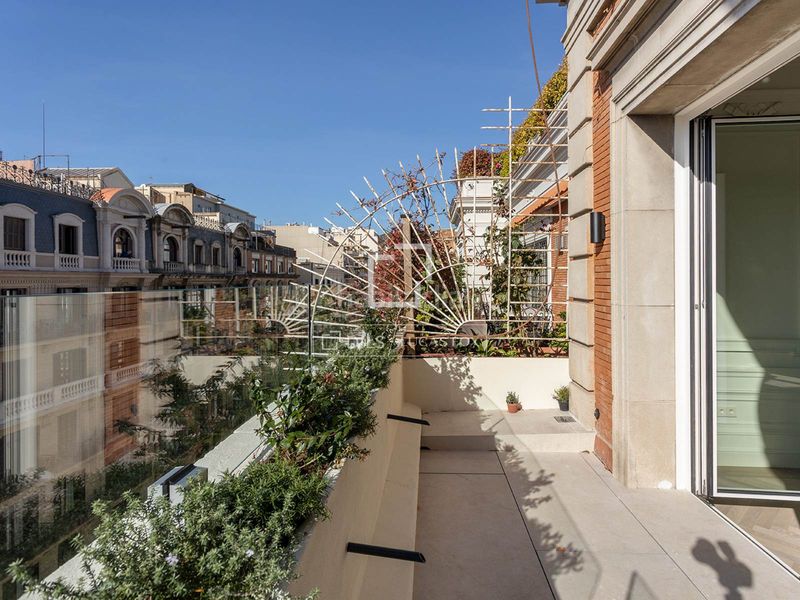 Foto f7cca7d0-0e62-44cf-b0af-fbd2b2c5ff53. Àtic amb calefacció piscina a Sant Gervasi - Galvany Barcelona
