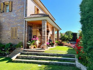 Lloguer Xalet a Norte. Casa  villa excelentes de 5 dormitorios en alquiler en las rozas