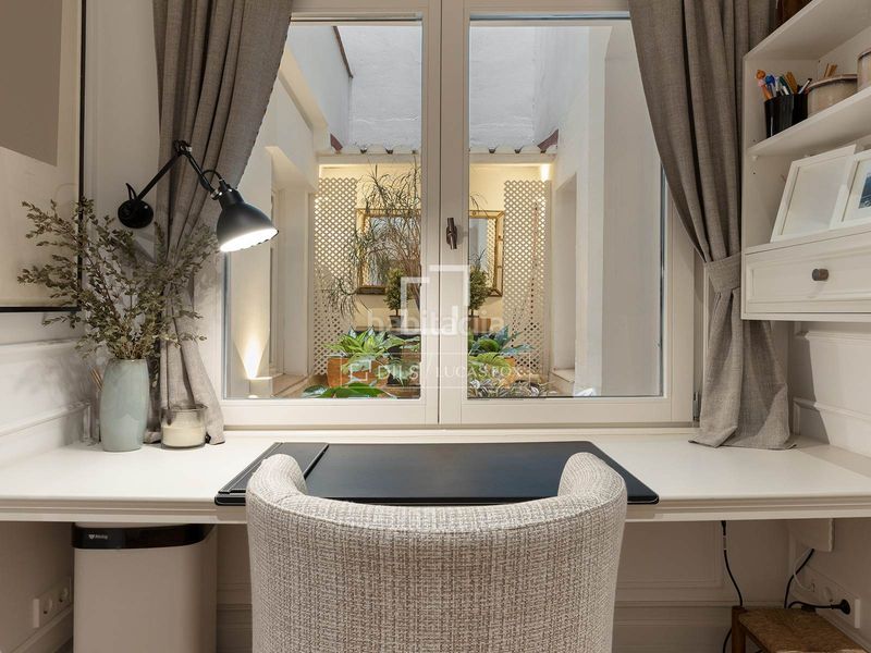 Foto 365ab8a7-c1ff-428e-9aff-8a7c9465b541. Piso elegancia atemporal en una finca de época en venta en sant gervasi galvany en Barcelona