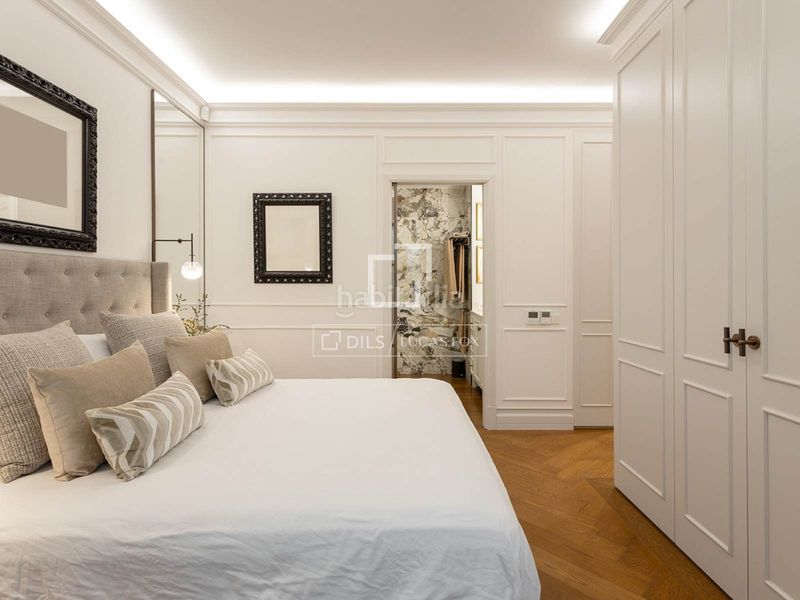 Foto 42afa978-3a60-43a7-8333-7d7d38551515. Piso elegancia atemporal en una finca de época en venta en sant gervasi galvany en Barcelona
