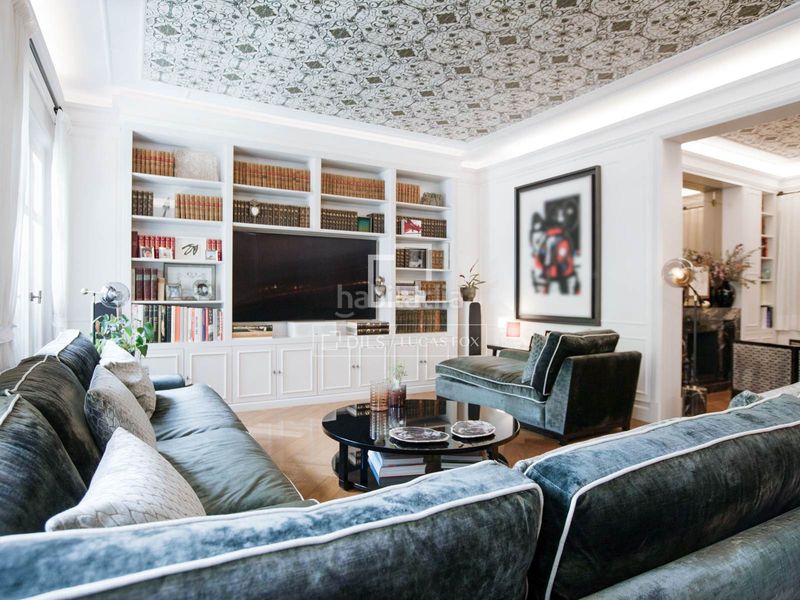 Foto 4b7dd03c-abf6-4771-bc6e-530e212ca2ba. Piso elegancia atemporal en una finca de época en venta en sant gervasi galvany en Barcelona