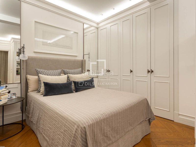 Foto 503c36ed-972d-4249-a741-373e476b7c00. Piso elegancia atemporal en una finca de época en venta en sant gervasi galvany en Barcelona