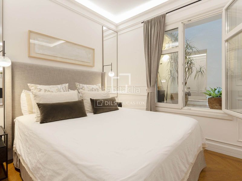 Foto 5ef2d102-ae12-4f87-ac29-6f560dc40e14. Piso elegancia atemporal en una finca de época en venta en sant gervasi galvany en Barcelona