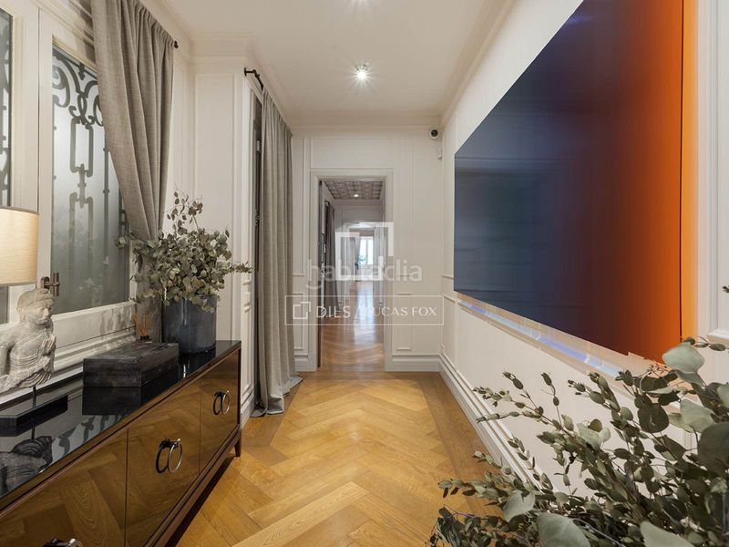 Foto 75d6a91d-6641-434f-ad5c-e5cc23bcff4e. Piso elegancia atemporal en una finca de época en venta en sant gervasi galvany en Barcelona