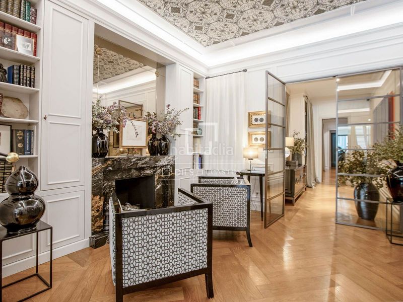 Foto 8bfbde81-d23d-40ad-8086-57eee5332e07. Piso elegancia atemporal en una finca de época en venta en sant gervasi galvany en Barcelona