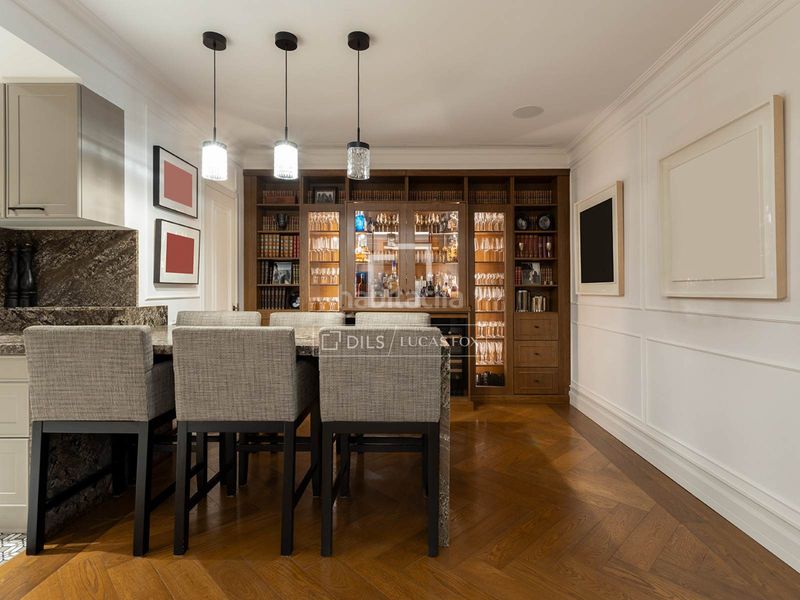 Foto a9892d51-8e0d-42c1-9ad5-37ec8b7b2dfb. Piso elegancia atemporal en una finca de época en venta en sant gervasi galvany en Barcelona