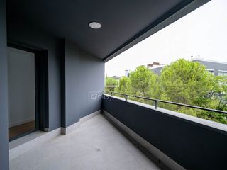 Miete Loft in Vega de la Moraleja. Funcional loft a estrenar con terraza y espacio independiente